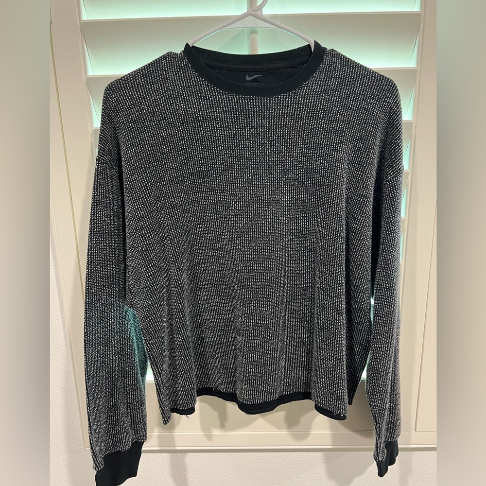 Nike yoga cropped crewneck